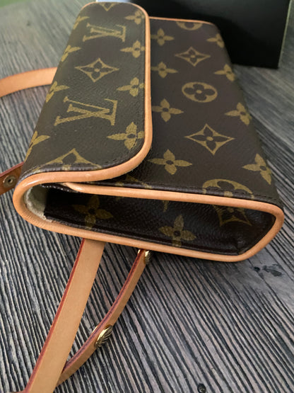 Louis Vuitton Pochette Florentine Pouch S Brown Leather