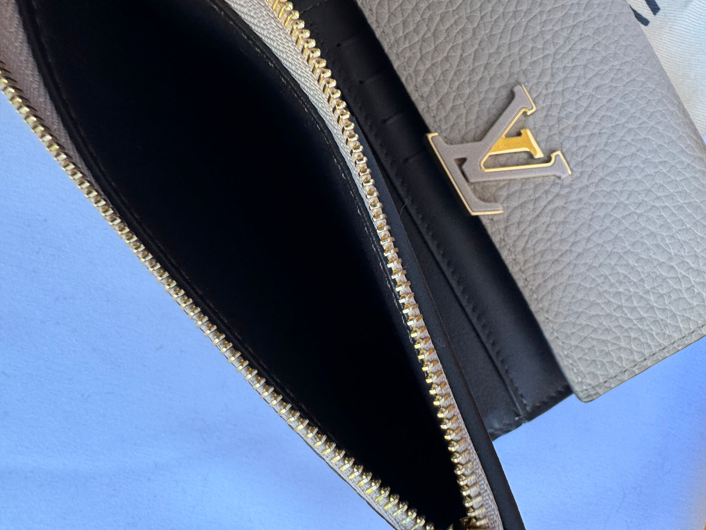 Louis Vuitton Capucines Compact Galet Trifold Wallet M62159 MRP $1030