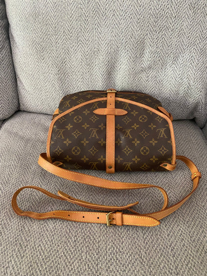 Louis Vuitton Saumur Shoulder Bag 30 Brown Monogram Canvas