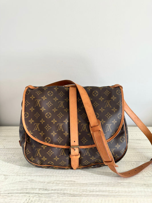 Louis Vuitton Saumur 35 Crossbody Saddle Bag