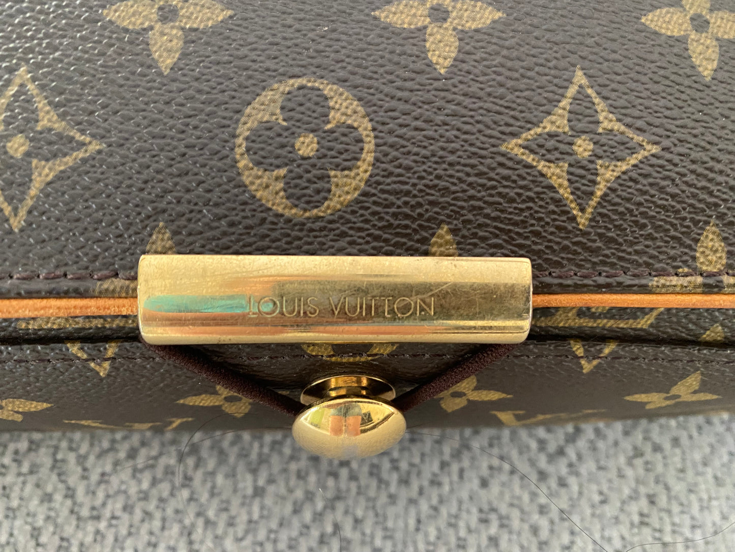 Louis Vuitton Abbesses Messenger Laptop Bag Brown Monogram Canvas