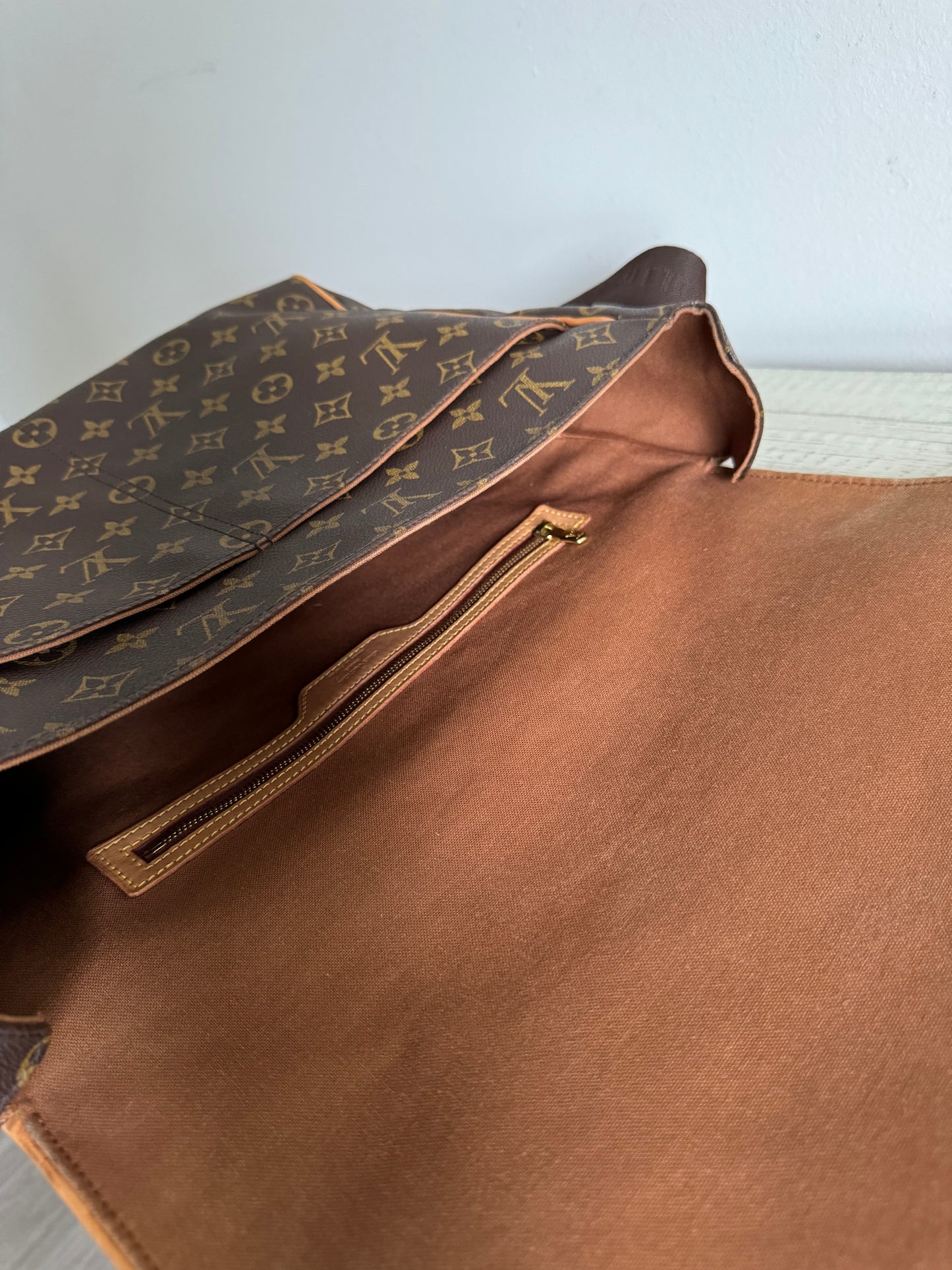 Louis Vuitton Abbesses Crossbody Messenger bag