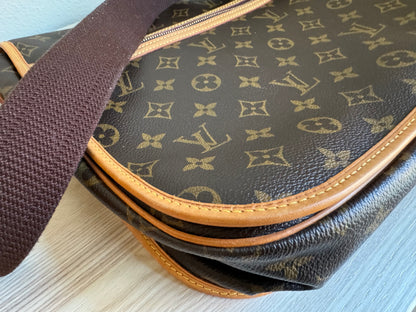 Louis Vuitton Bosphore GM Crossbody Messenger Bag Brown Monogram fits Apple 13” Laptop