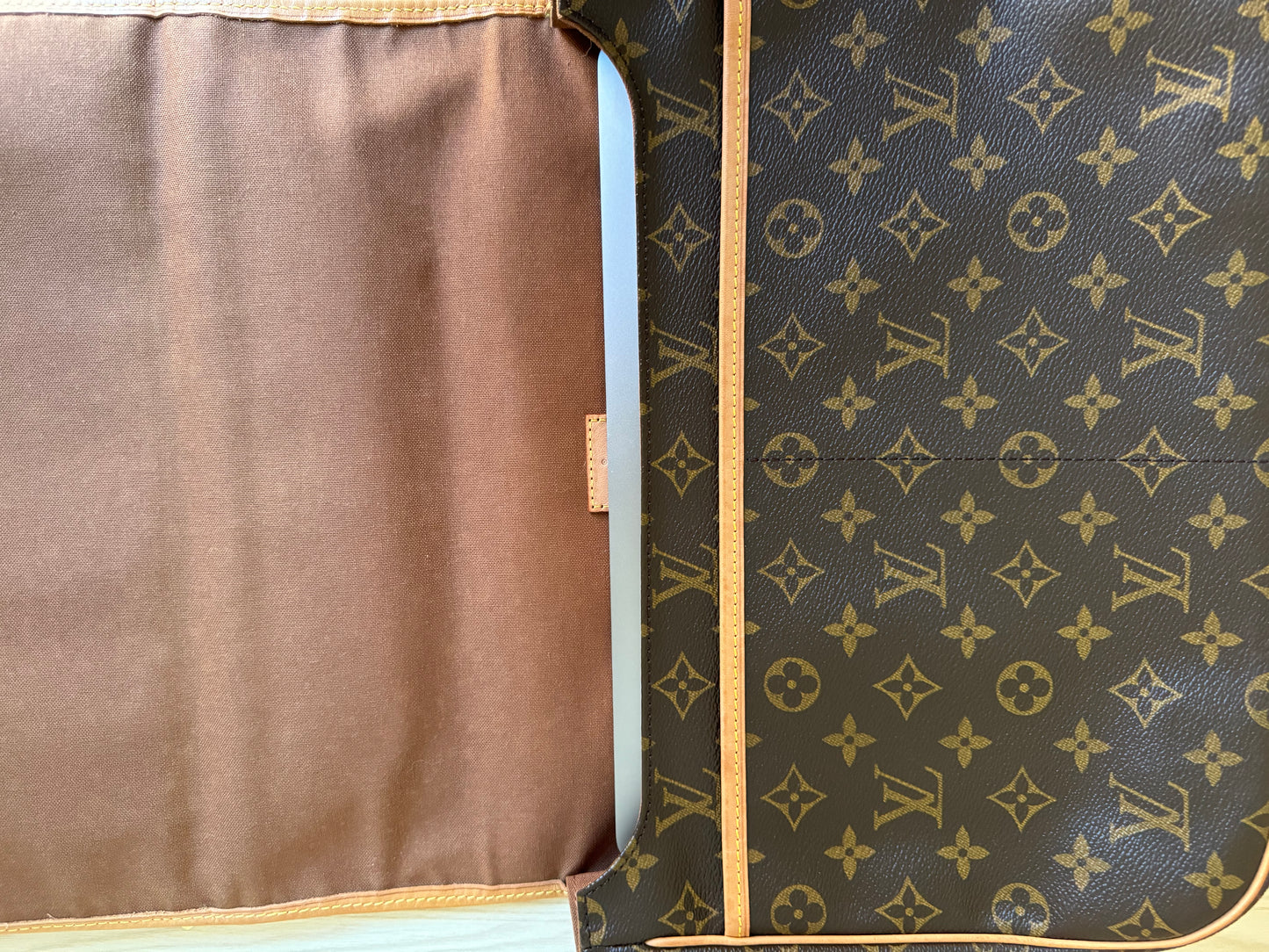 Louis Vuitton Bosphore GM Crossbody Messenger Bag Brown Monogram fits Apple 13” Laptop