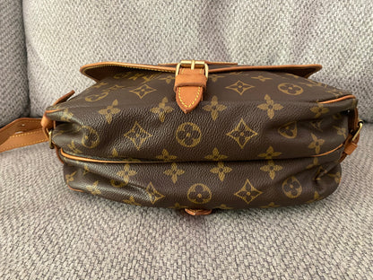 Louis Vuitton Saumur Shoulder Bag 30 Brown Monogram Canvas