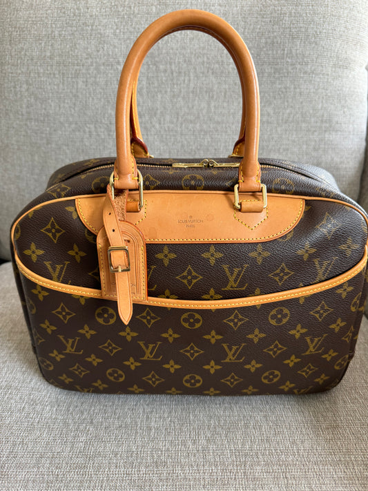 LOUIS VUITTON Deauville Monogram Hand Bag