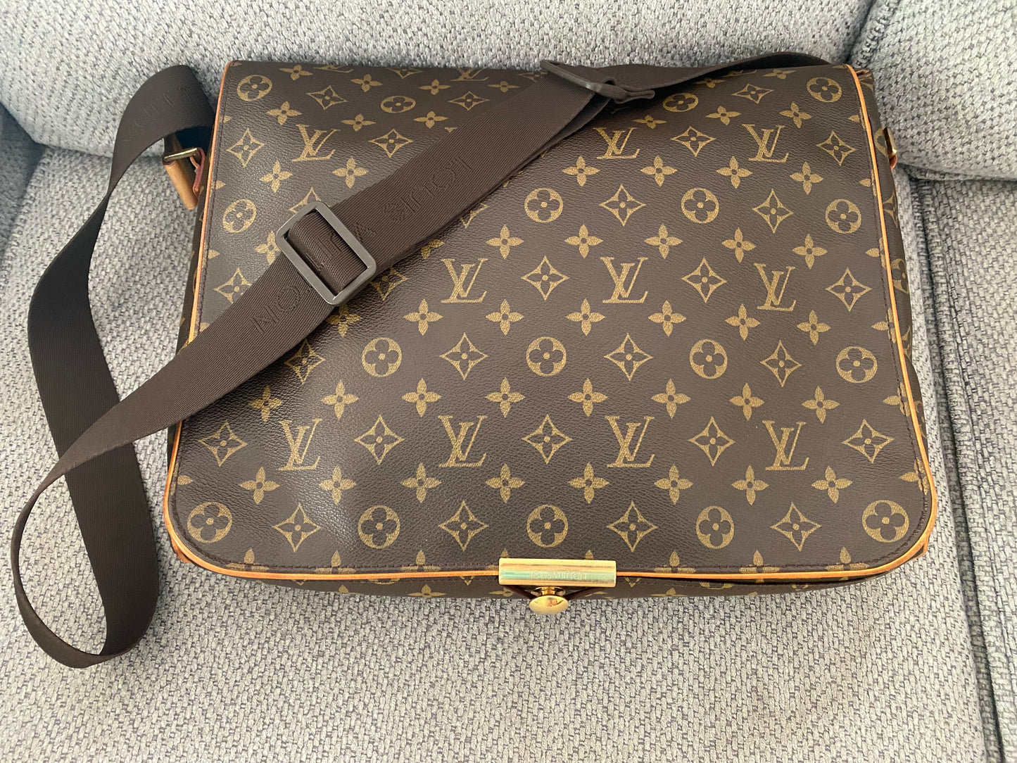 Louis Vuitton Abbesses Messenger Laptop Bag Brown Monogram Canvas